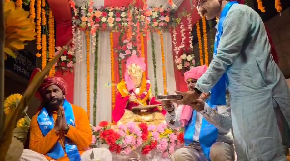 भगवान वाल्मीकि प्रकट दिवस पर भव्य शोभायात्रा, झांकियों ने मोहा मन