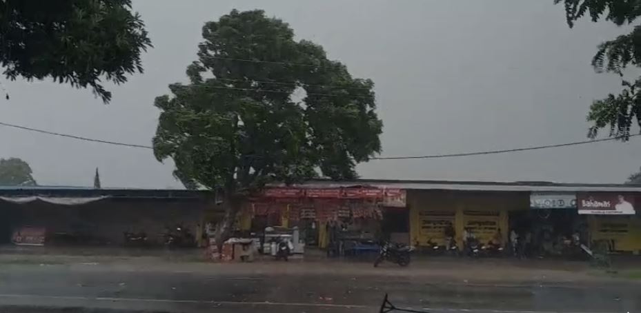 लक्सर में लगातार बारिश, किसानों की फसल पर खतरा