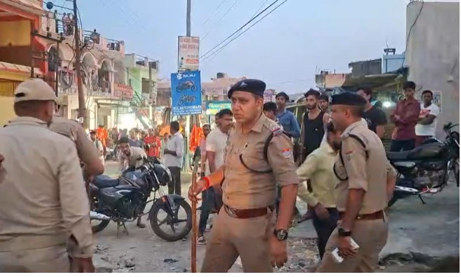 त्योहारों से पहले हरिद्वार पुलिस ने कसी सुरक्षा, अतिक्रमण हटाए और वाहनों सीज