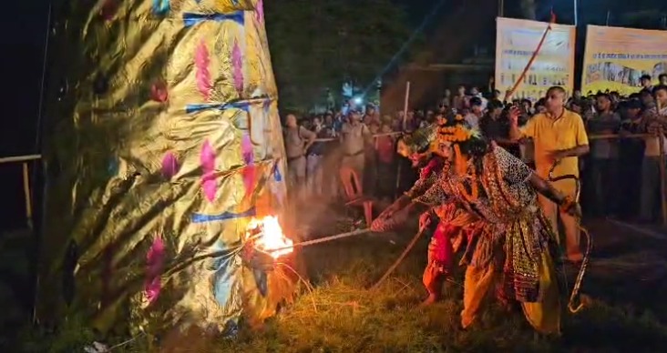 लक्सर में हुआ रावण दहन, सच्चाई ने बुराई पर पाई जीत