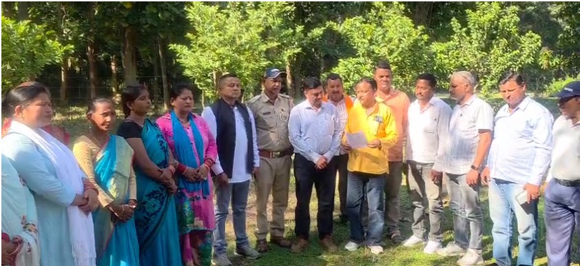 फाटो सफारी गेट पर भड़की नाराज़गी — वन विभाग के खिलाफ जनप्रतिनिधियों ने जताया विरोध