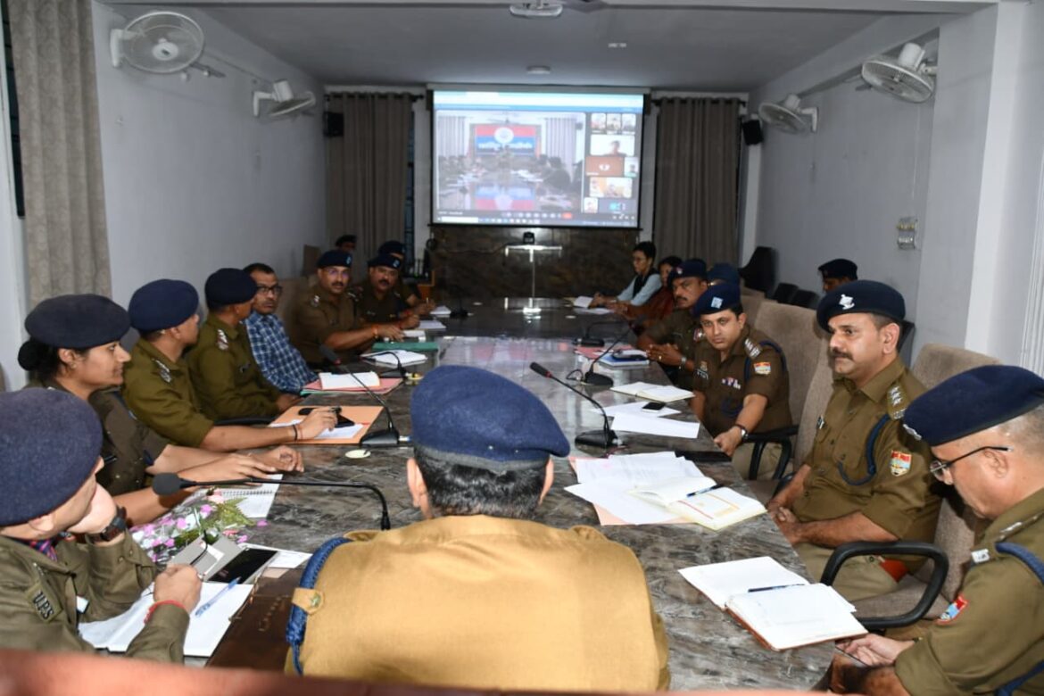राष्ट्रीय एकता दिवस पर RUN FOR UNITY कार्यक्रम को लेकर एसएसपी नैनीताल की समीक्षा बैठक