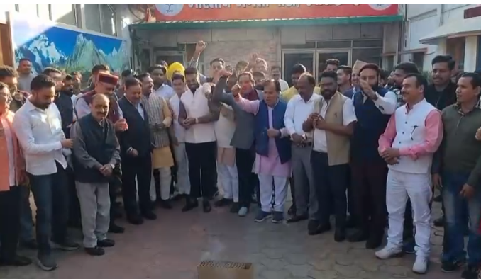 बिहार चुनाव में एनडीए की ऐतिहासिक जीत, देशभर में भाजपा कार्यकर्ताओं ने मनाया जश्न