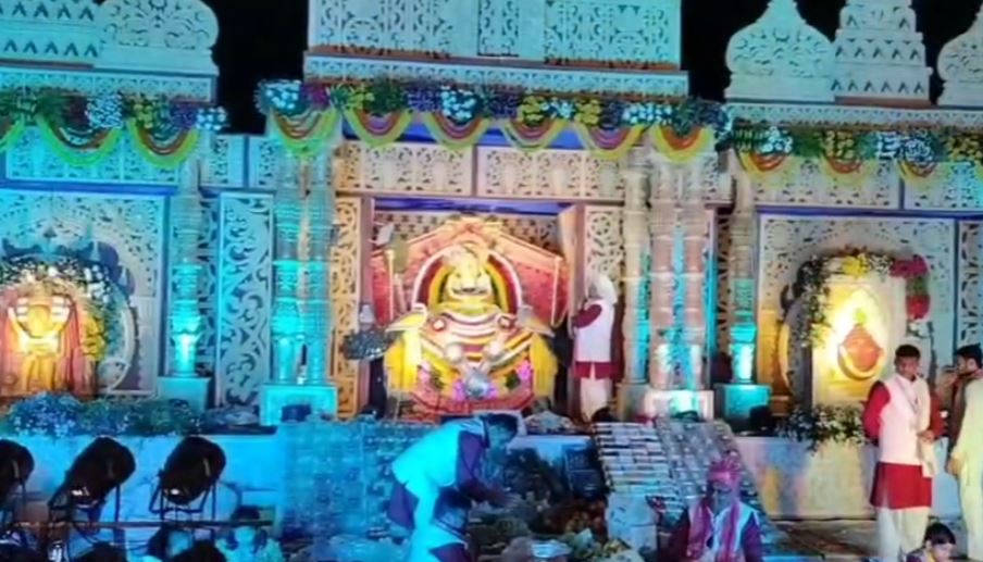 रुड़की में खाटूश्याम महोत्सव की भक्ति से सराबोर रही शाम, 11 कन्याओं का सामूहिक विवाह बना मिसाल