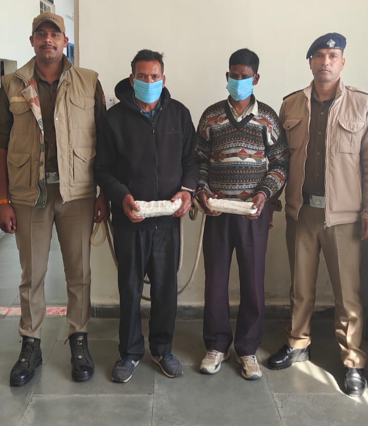 एसएसपी नैनीताल के निर्देशन में नशे के विरुद्ध बड़ी कार्रवाई! मुक्तेश्वर में दो तस्कर गिरफ्तार, रामनगर में एक के पास से चरस बरामद