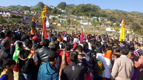 पौड़ी के मनसार मेले में उमड़ी श्रद्धालुओं की भीड़, सीता माता सर्किट प्रोजेक्ट को लेकर पूर्व विधायक ने जगाई उम्मीद