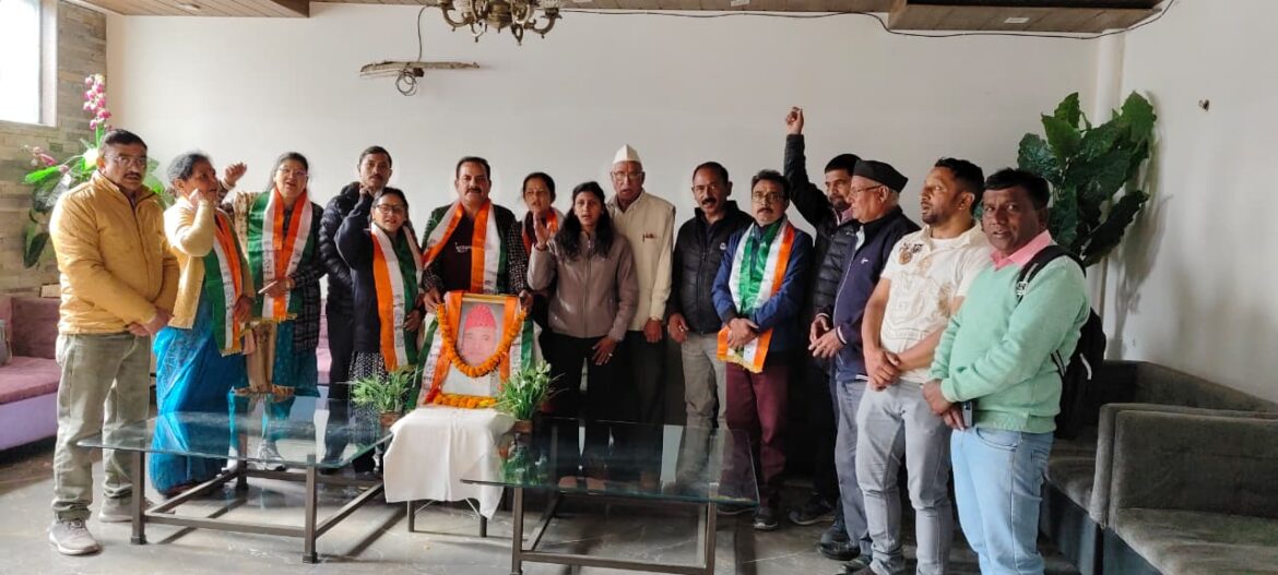 रानीखेत : स्व. पूरन माहरा की 78वीं जयंती श्रद्धा और सम्मान के साथ मनाई गई