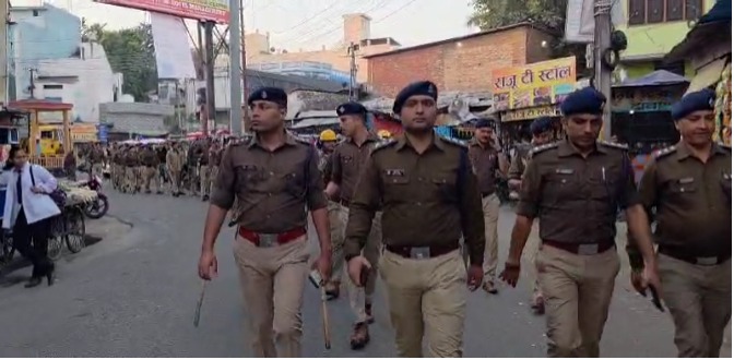दिल्ली धमाके के बाद उत्तराखंड अलर्ट, रामनगर पुलिस ने निकाला फ्लैग मार्च