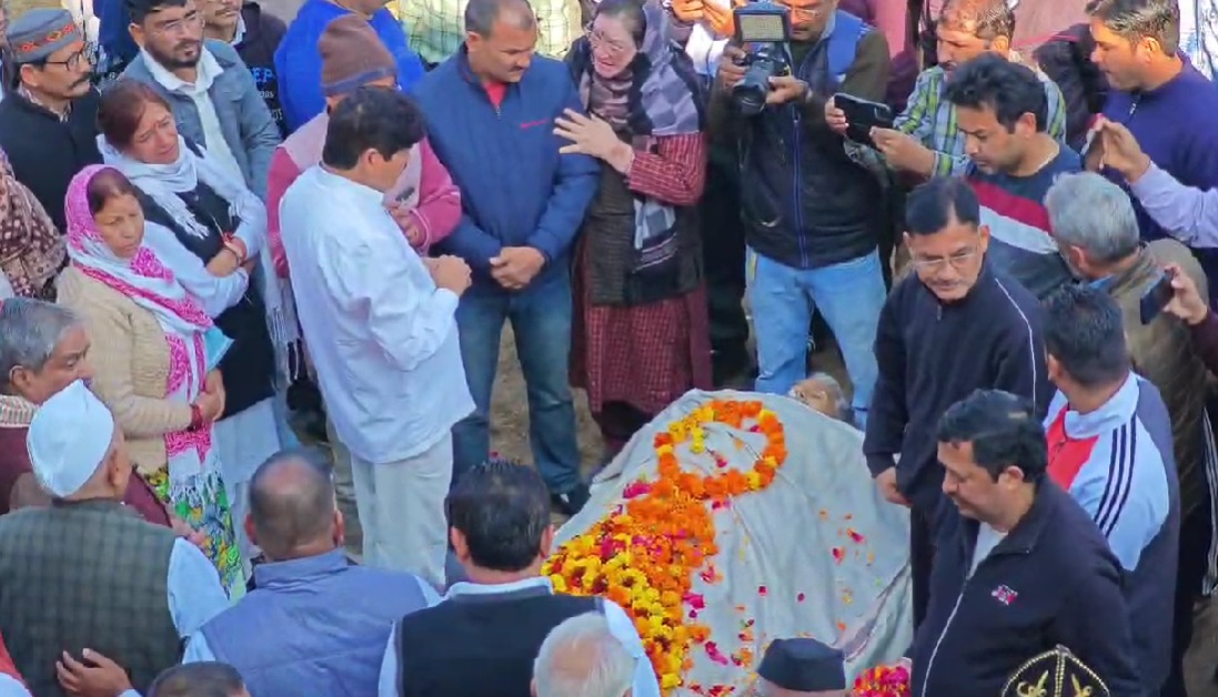 हरिद्वार: दिवंगत नेता दिवाकर भट्ट को अंतिम विदाई, बड़ी संख्या में समर्थक उपस्थित