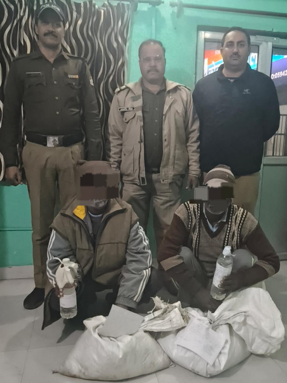 नैनीताल: कालाढूंगी में अवैध शराब के दो बड़े मामले, दो गिरफ्तार