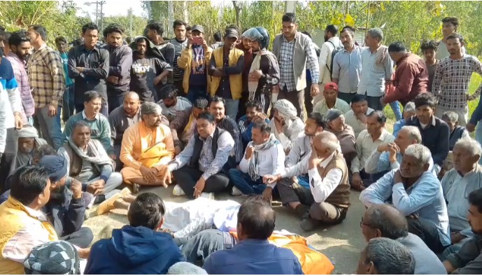 हददीपुर में खनन ट्रॉली ने बाइक सवारों को कुचला, पूर्व उप प्रधान सहित दो की दर्दनाक मौत