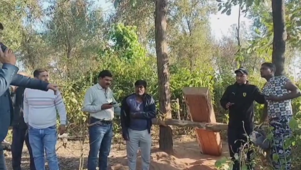 खटीमा रेंज में अवैध लकड़ी चिरान का भंडाफोड़, एसओजी–वन विभाग की संयुक्त कार्रवाई में तीन गिरफ्तार