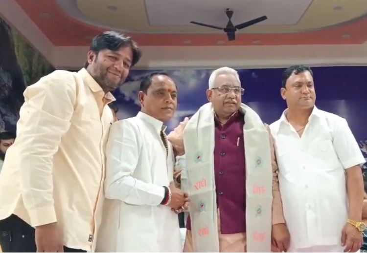 ट्रैवल एसोसिएशन का शपथ ग्रहण समारोह संपन्न, मुकेश मनोचा बने अध्यक्ष