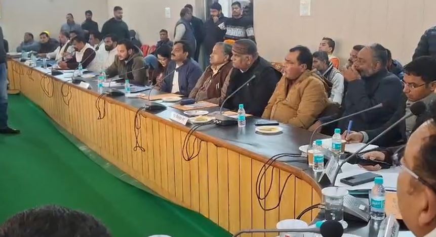 हरिद्वार जिला पंचायत बोर्ड बैठक: ग्रामीण विकास के प्रस्तावों को मंजूरी, लेकिन जमीनी चुनौतियां बरकरार