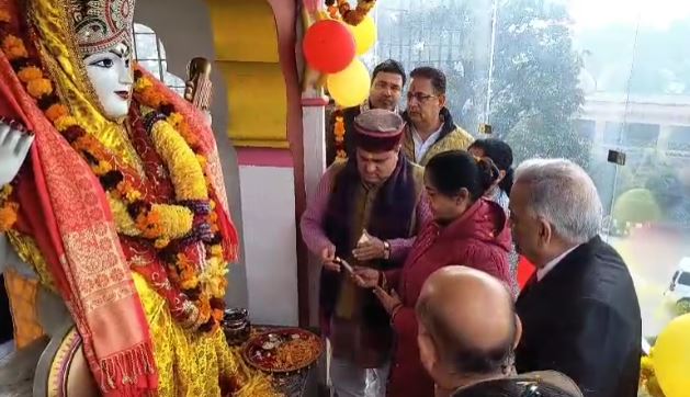 मंगलौर कन्या पाठशाला में माँ सरस्वती की 15वीं स्थापना दिवस धूमधाम से मनाया गया