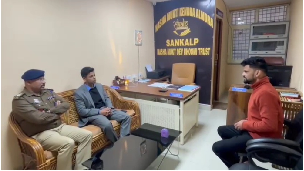 अल्मोड़ा में नशा मुक्ति केंद्र का निरीक्षण, जिलाधिकारी ने सुविधाओं की सराहना की