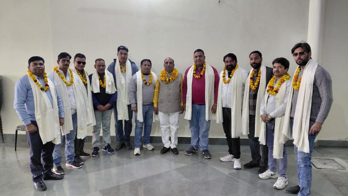 प्रेस क्लब महानगर रुड़की की नई कार्यकारिणी का सुभाष नम्बरदार ने किया स्वागत