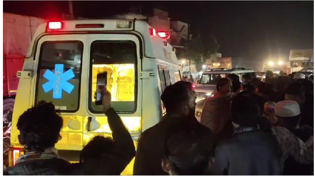 लंढौरा में गन्ने से भरे ट्रक की टक्कर से युवक की दर्दनाक मौत