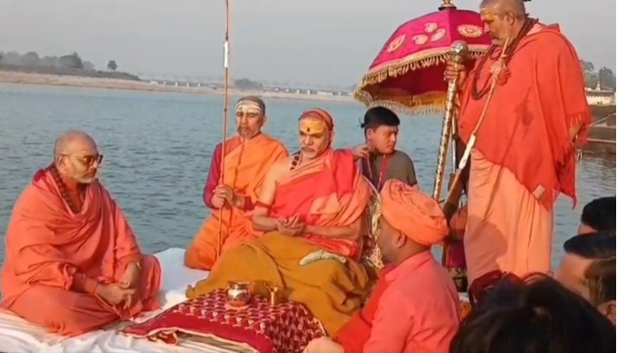 स्वामी अविमुक्तेश्वरानंद ने कुंभ और अर्द्धकुंभ विवाद पर कहा– दोनों में ‘कुंभ’ शामिल, सभी को लाभ मिलना चाहिए