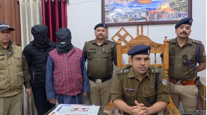 बाजपुर में बड़ी कार्रवाई: मेडिकल स्टोर पर छापा, 26,296 नशीली दवाएं बरामद—पिता–पुत्र गिरफ्तार