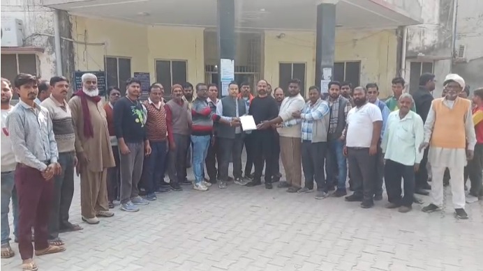 बाजपुर में अतिक्रमण अभियान पर विवाद, वाल्मीकि समाज ने स्थायी व्यवस्था की मांग की