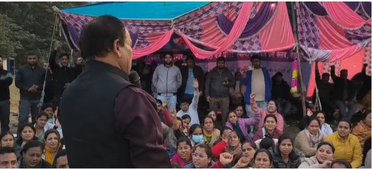 देहरादून में महिला कांग्रेस का पुलिस मुख्यालय घेराव, नर्सिंग अभ्यर्थी से दुर्व्यवहार के विरोध में प्रदर्शन