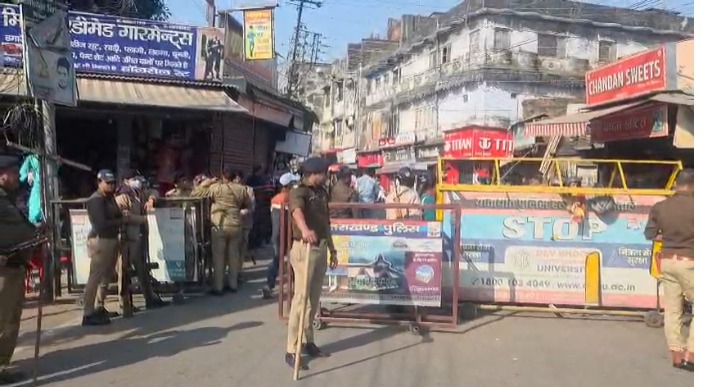 हल्द्वानी में हाई अलर्ट: फैसले से पहले प्रशासन सख्त, बनभूलपुरा में प्रवेश प्रतिबंध