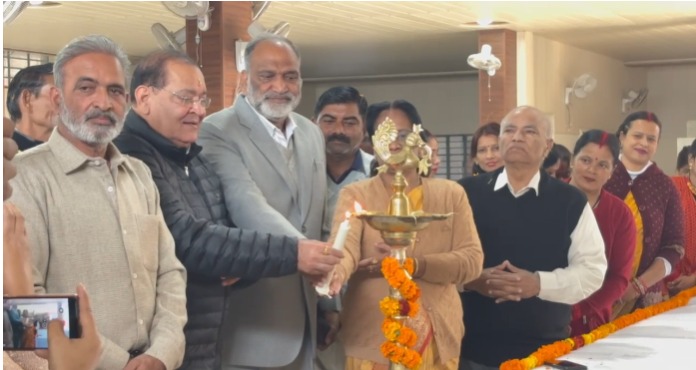 आदर्श कन्या इंटर कॉलेज, बाजपुर में विधायक यशपाल आर्य का भव्य स्वागतमहिला सशक्तिकरण के लिए ‘बॉक्सिंग हॉल’ का लोकार्पण