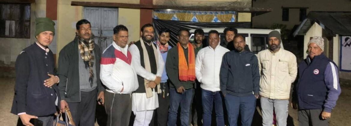 स्याल्दे के ग्रामीणों की समस्याओं को लेकर शिष्टमंडल देहरादून रवाना‘ऑपरेशन मूलभूत सुविधाएं’ आंदोलन के बीच मुख्यमंत्री से करेंगे मुलाकात