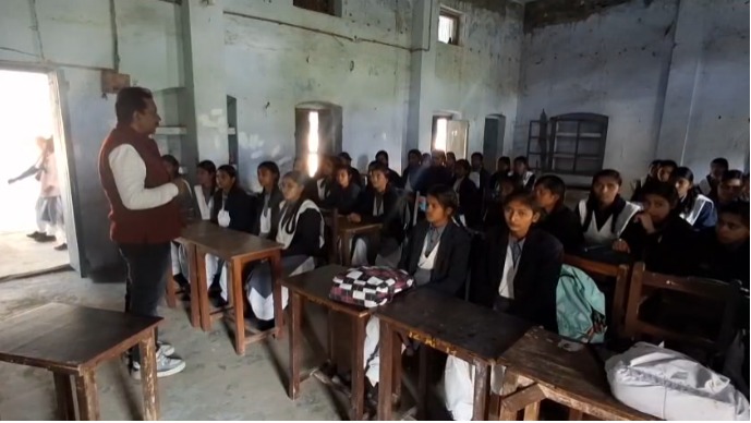 जसपुर में रोडवेज बस स्टैंड का मामला फिर गरमायाकॉलेज प्रबंधक की आपत्ति, भाजपा जिलाध्यक्ष का विकास कार्यों पर जोर