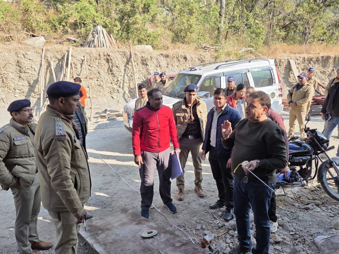 SSP नैनीताल ने थाना बेतालघाट के निर्माणाधीन भवन का किया निरीक्षण, समयबद्ध निर्माण के दिए निर्देश