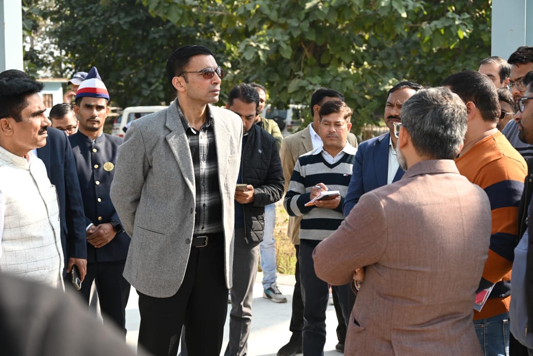 डीएम सविन बंसल ने ऋषिकेश का किया निरीक्षण, ठोस अपशिष्ट प्लांट और कुंभ 2027 तैयारियों का लिया जायजा