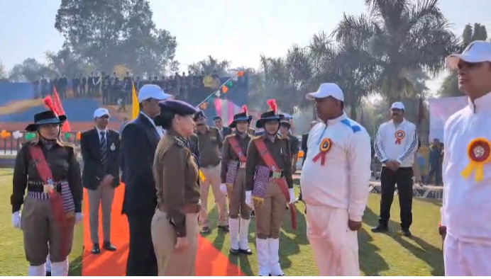 हरिद्वार के भल्ला स्टेडियम में पुलिस खेल प्रतियोगिता का शुभारंभ