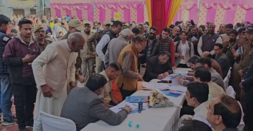 डीएम जनसुनवाई में पहुंचा चौंकाने वाला मामलाऋषिकेश में 12 वर्षीय नाबालिग को बैंक नोटिस, डीएम सविन बंसल ने दिए कार्रवाई के निर्देश