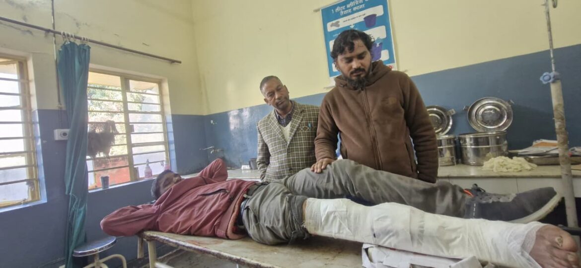 चिन्यालीसौड़ में अधूरी सड़क निर्माण और नालियों की लापरवाही से लोग परेशान