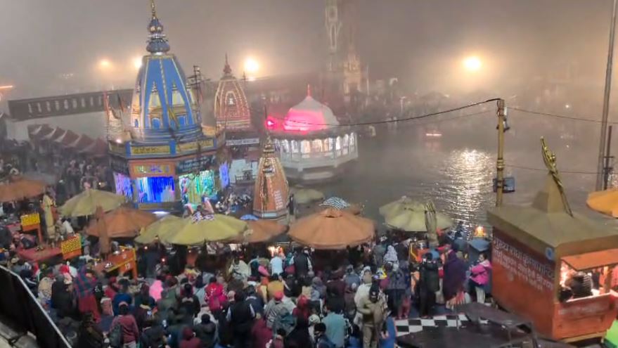 हरिद्वार में मकर संक्रांति स्नान पर्व: श्रद्धालुओं की भीड़ और सुरक्षा के पुख्ता इंतजाम