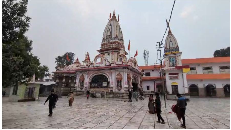 आस्था के रंग में रंगी साल 2026 की शुरुआत, हरिद्वार में उमड़ा श्रद्धालुओं का सैलाब