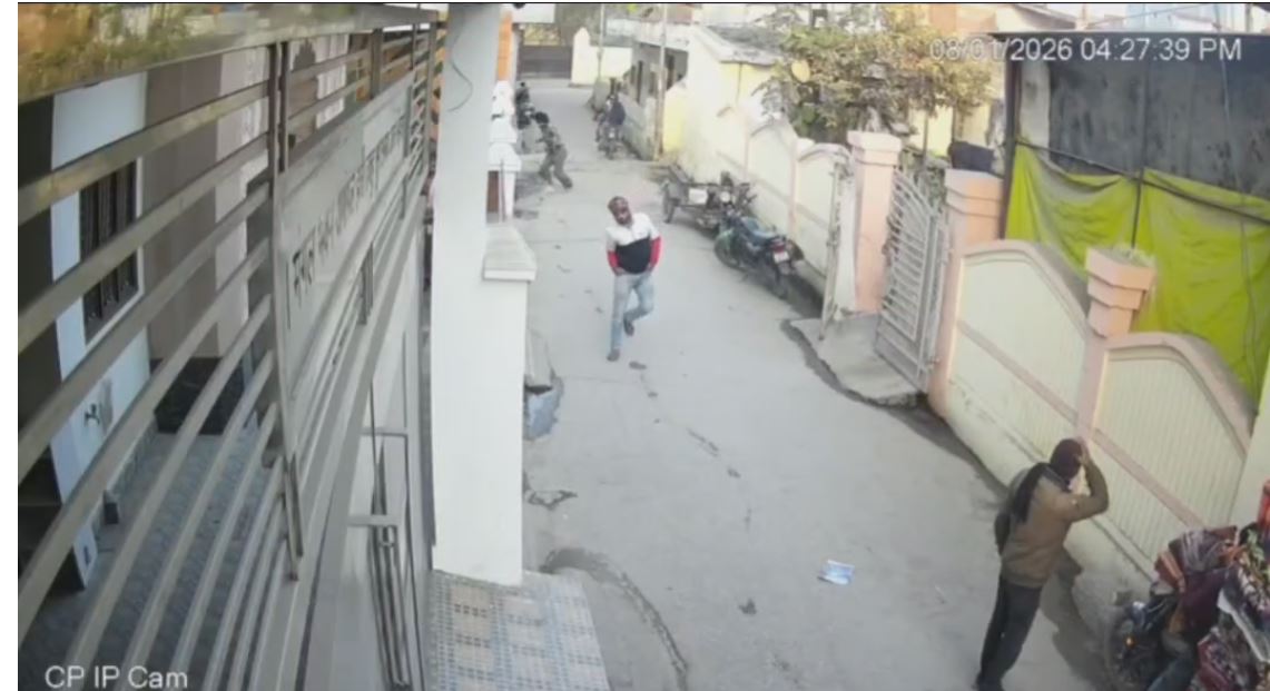 रुड़की में दिनदहाड़े फाइनेंस कारोबारी पर फायरिंग, राहगीर घायल