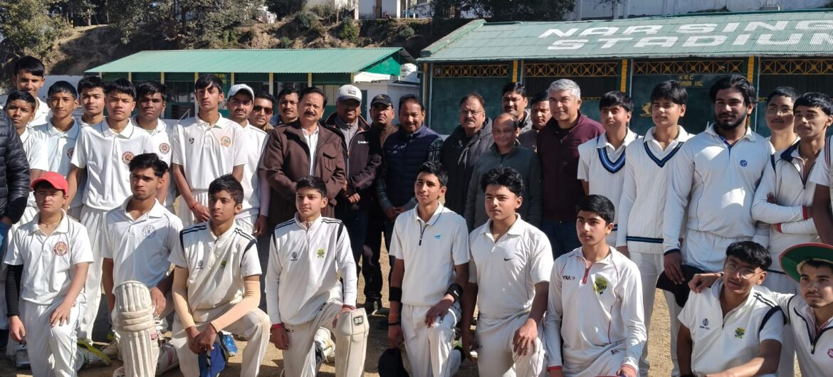 रानीखेत में जिला स्तरीय अंडर-19 क्रिकेट टूर्नामेंट का शुभारंभ, करन माहरा ने किया उद्घाटन