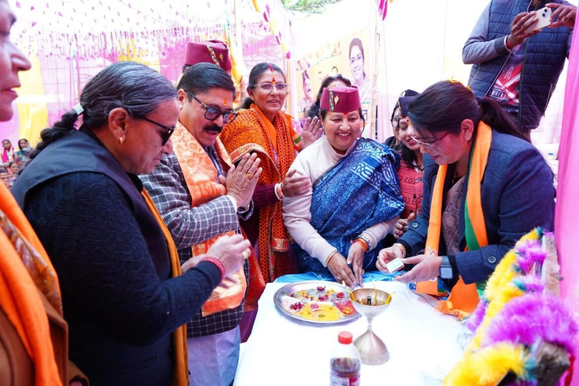 भाजपा महिला मोर्चा के सम्मान समारोह में नारी सशक्तिकरण पर जोर