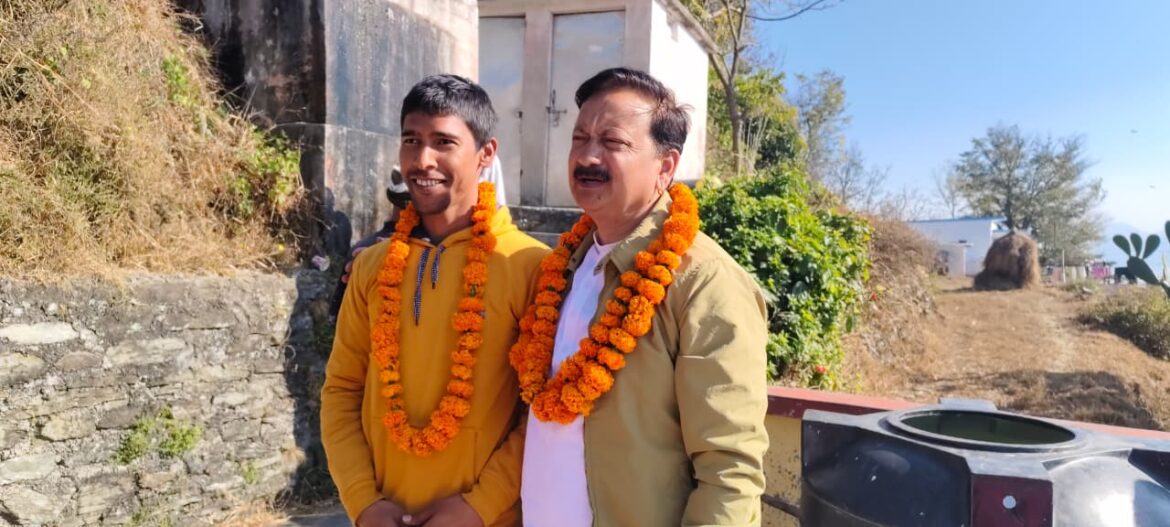 रानीखेत: जैनोली में कांग्रेस कार्यकर्ताओं की बैठक, करन माहरा रहे मुख्य अतिथि