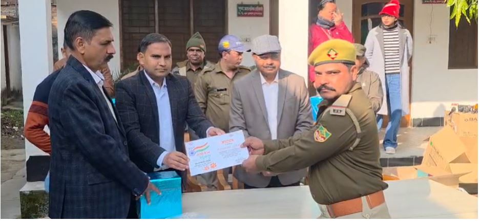 तराई पश्चिमी वन प्रभाग रामनगर में धूमधाम से मना 77वाँ गणतंत्र दिवस, वनकर्मियों का हुआ सम्मान