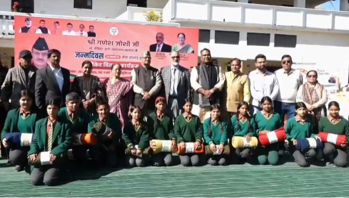 कैबिनेट मंत्री गणेश जोशी ने जन्मदिन सेवा सप्ताह में ब्लूमिंग बड्स स्कूल का दौरा किया