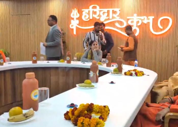 हरिद्वार में कुंभ 2027 की तैयारियों पर संत समाज के साथ मंथन