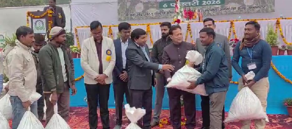 सीमैप का किसान मेला आयोजित, औषधीय-सुगंध पौधों की खेती पर मिला नया ज्ञान