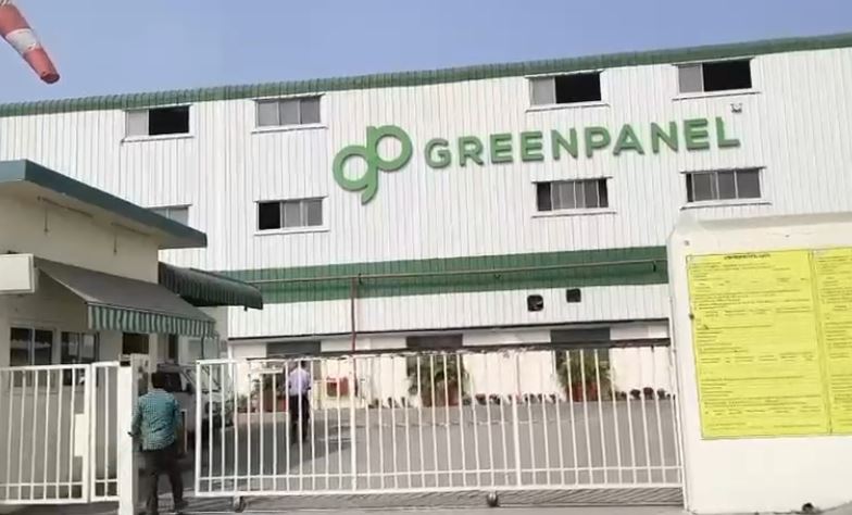 पंतनगर की ग्रीन पैनल फैक्ट्री में आयकर विभाग का छापा