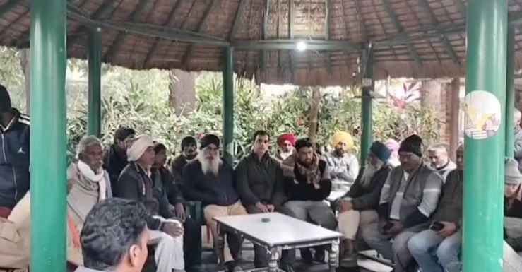 खटीमा में फसल बर्बादी के खिलाफ उबाल, किरण तलवार के आवास पर हुई महापंचायत, उग्र आंदोलन की चेतावनी