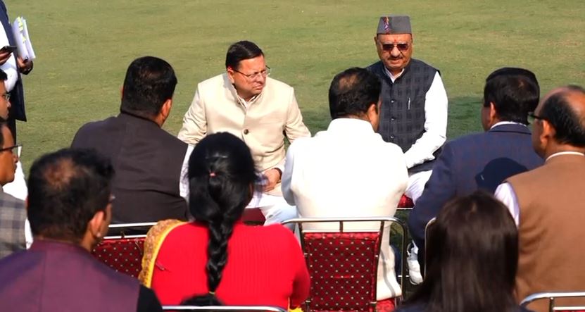 धामी ने अधिकारियों और कर्मचारियों की सुरक्षा के लिए एसओपी बनाने के निर्देश दिए