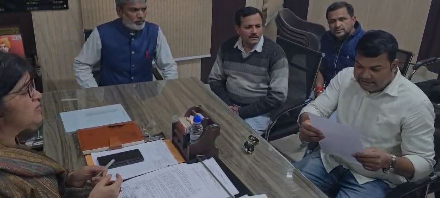 रायपुर विधायक पर शिक्षा निदेशक के साथ मारपीट का आरोप, शिक्षक संगठनों ने जताई नाराजगी