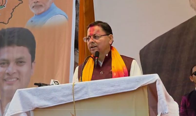 खटीमा में सीएम धामी संग होली का उल्लास, लोक संस्कृति में रंगे मुख्यमंत्री